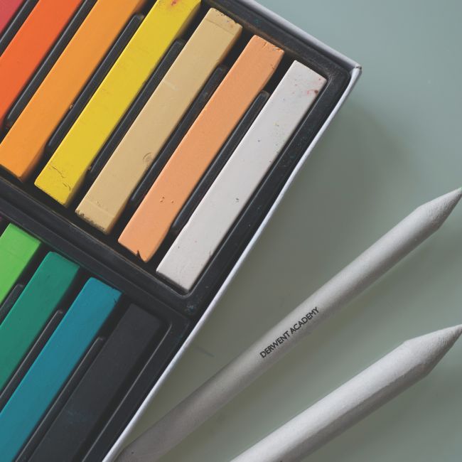 Creioane pastel soft 12 culori derwent academy
