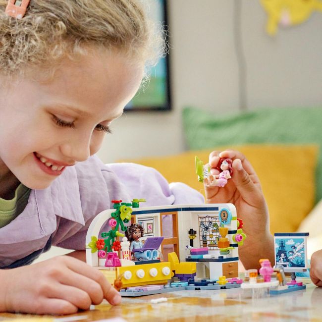 Lego friends, camera lui aliya, numar piese 209, varsta 6+